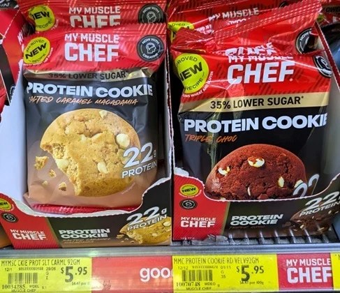 My Muscle ChefのProtein Cookie2種。赤いパッケージの右上にNow with Creatineの表示